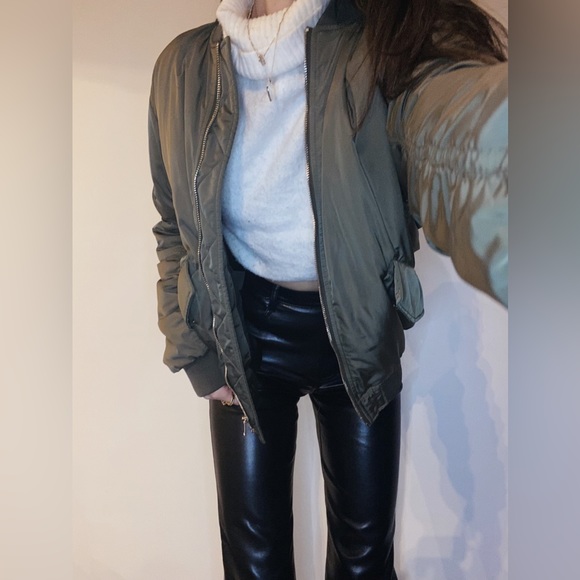 Green bomber jacket - Picture 2 of 3